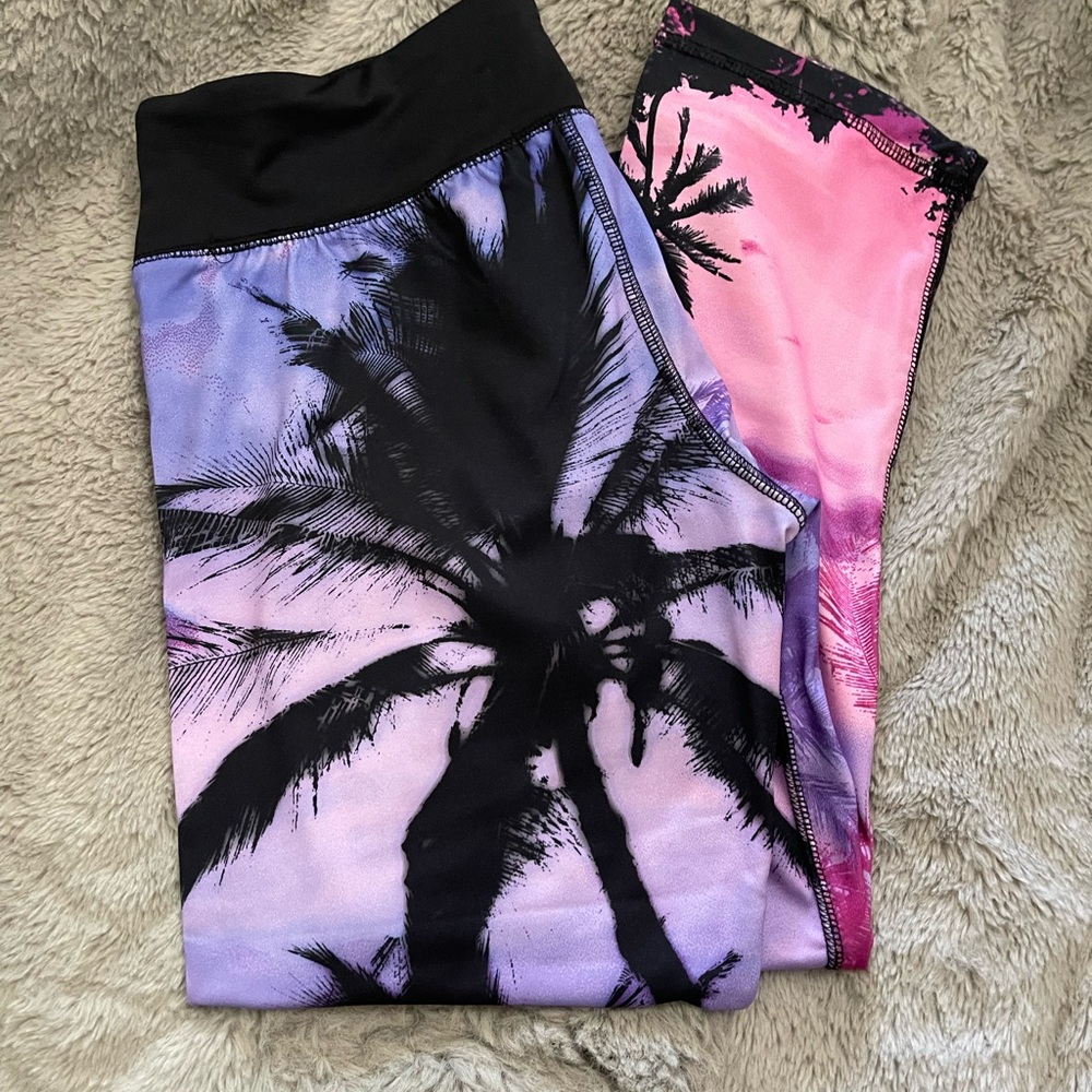 Cute capris tropical